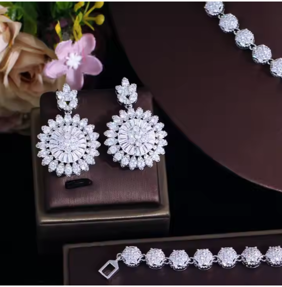 Zircon Jewelry Set ©